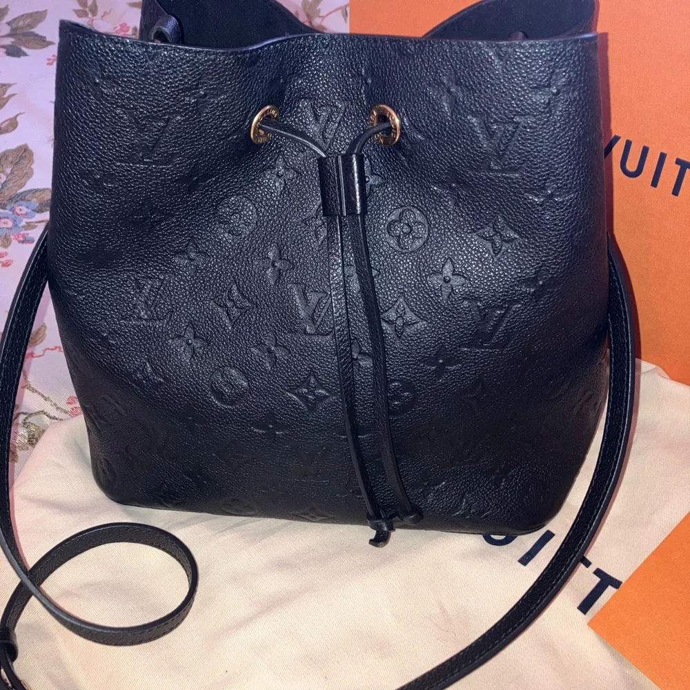 Louis Vuitton Neo Noe Empreinte HandBag - Picture 5 of 16